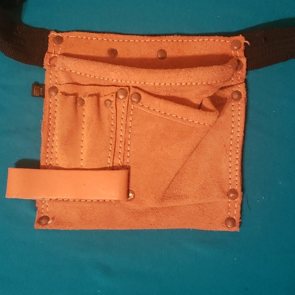 Utility Belt - Picture 2 of 3